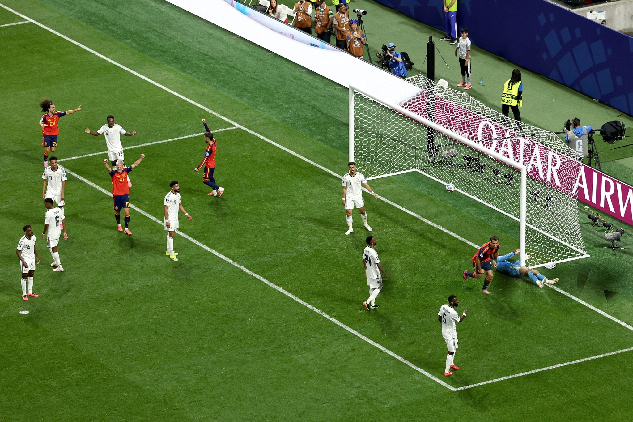Lamine Yamal Arrives as Spain Destroy Saudi Arabia - Image 2